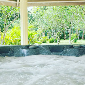 jacuzzi